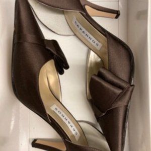 Caparros elegant dress shoes, Dark Chocolate color! Size 6.5